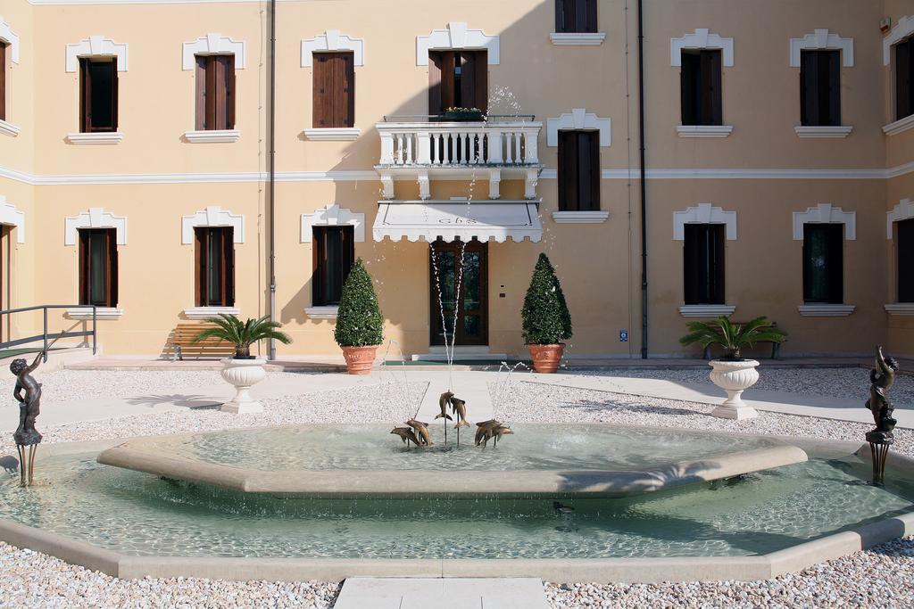 Hotel Scalabrini 3*