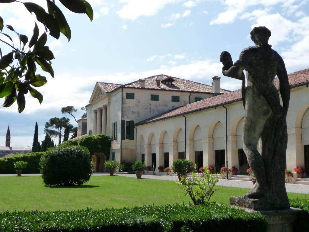 Scalabrini Hotel