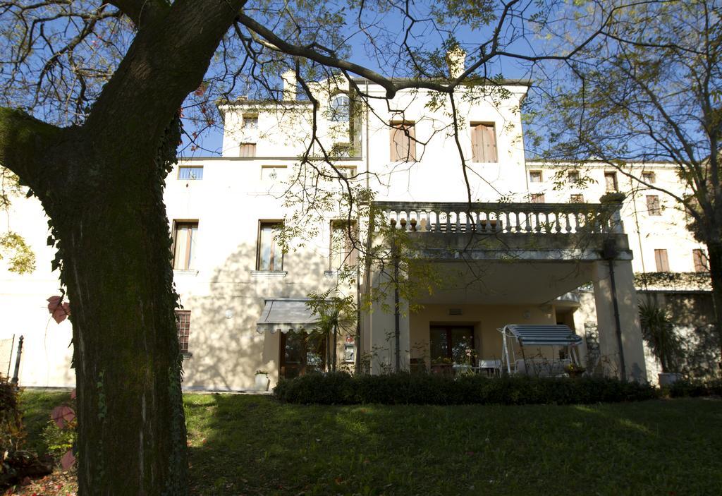 Scalabrini Hotel